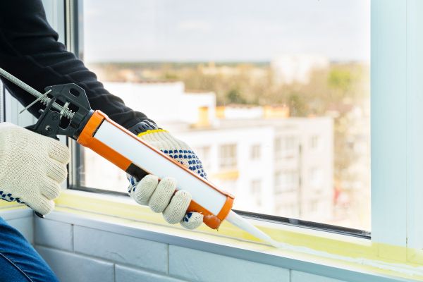 Cost of Window Recaulking Service in North Little Rock