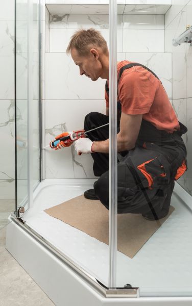 Cost of Shower Caulking Replacement in North Little Rock