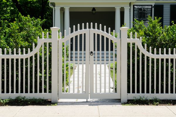 Cost of Gate Hinge Replacement in North Little Rock